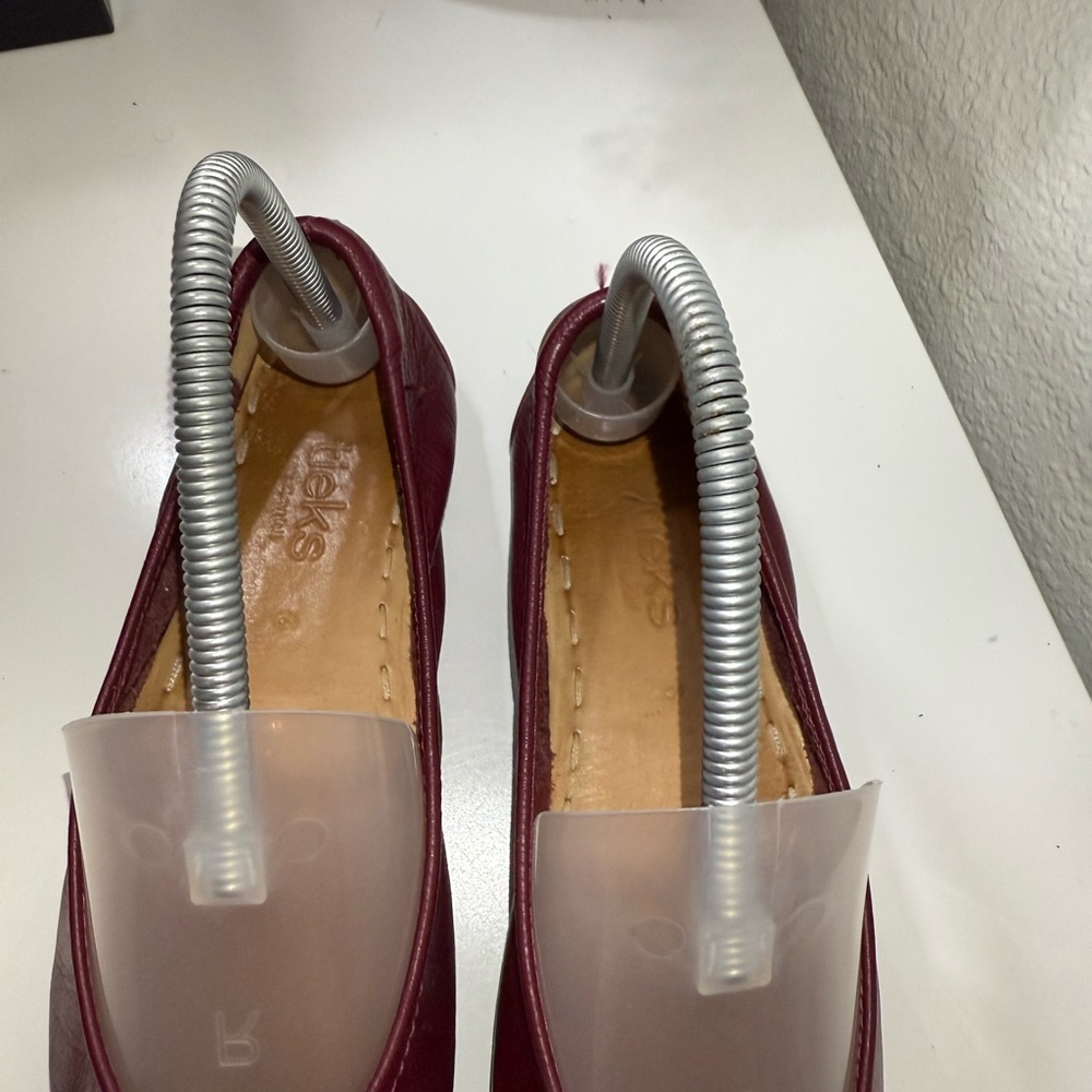 Tieks Maroon Leather Flats - Picture 5 of 6